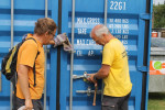 De container gaat op slot